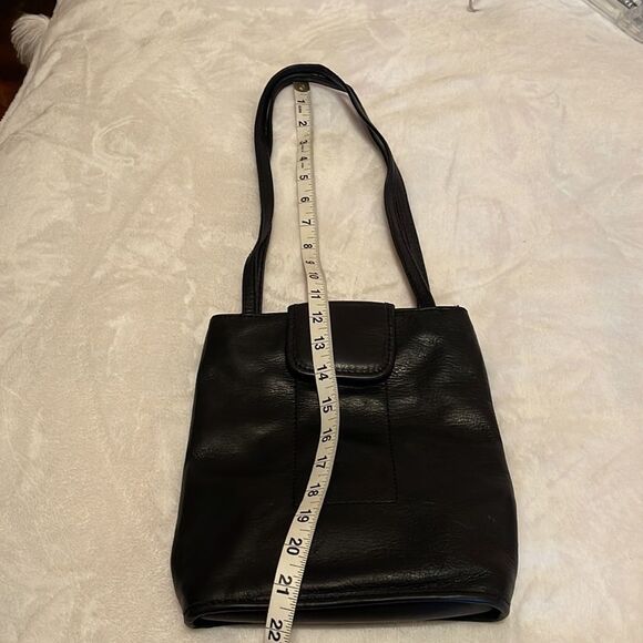 Black Leather Fossil Handbag. - Picture 10 of 11